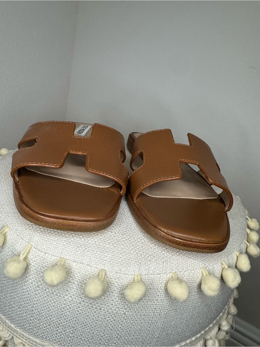 NWOT Women Steve Madden Slides Size 7.5